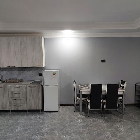 Apartment Beso Kutaisi Zewnętrze zdjęcie