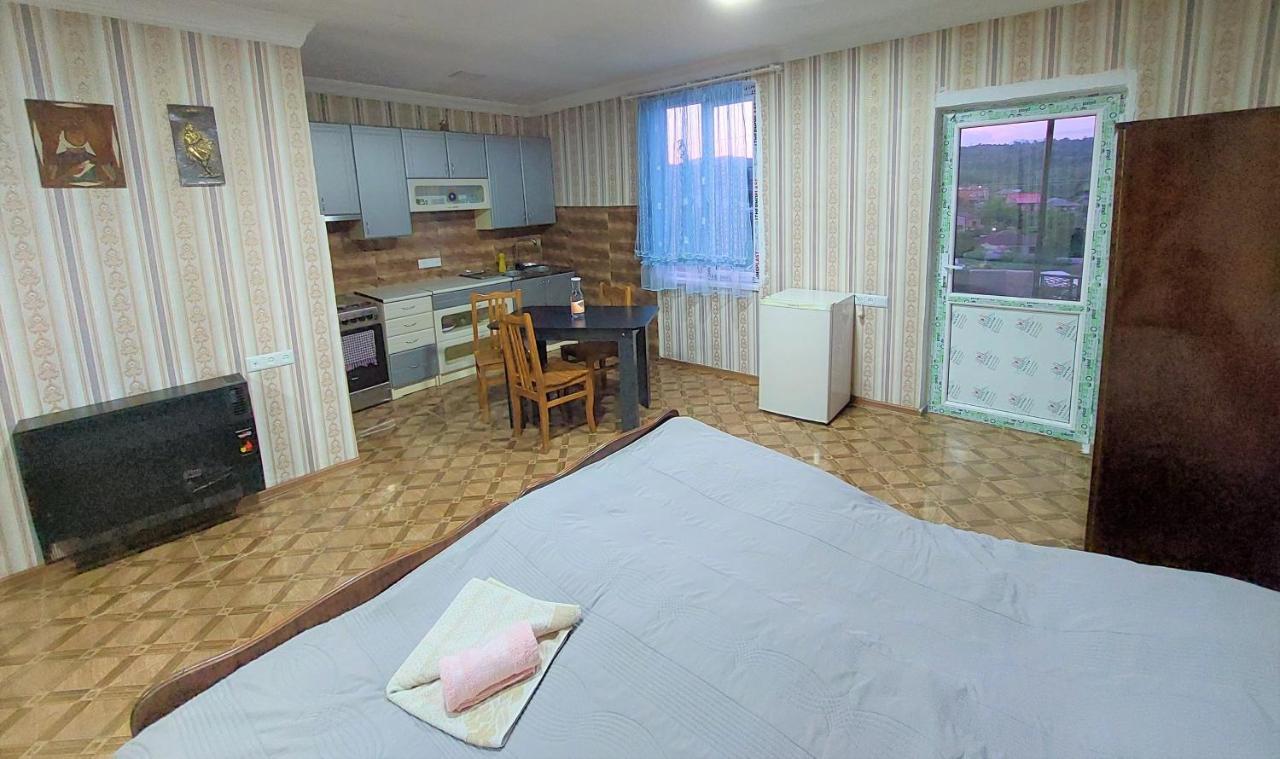 Apartment Beso Kutaisi Zewnętrze zdjęcie